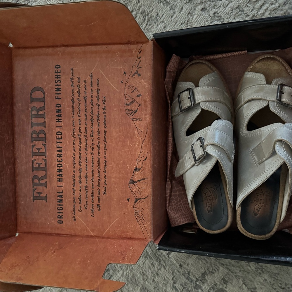 Freebird Caprice Beige Sandals